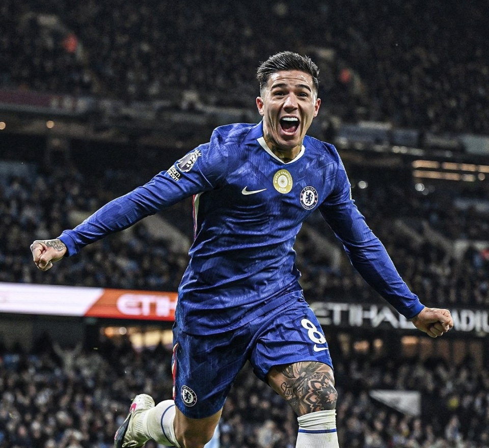 踩脚轻伤却致掘金体系崩塌，约基奇步履艰难休战至少4周