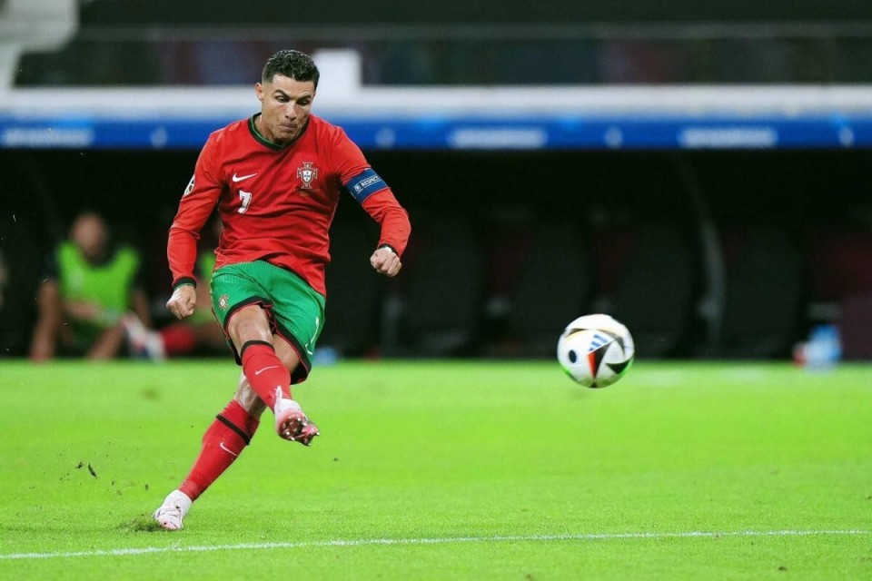 [中超]刚替补登场就进球 于汉超吊射破门