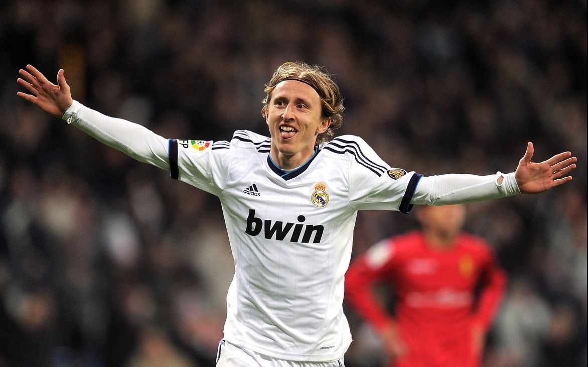 电竞战队年度阵容调整公告